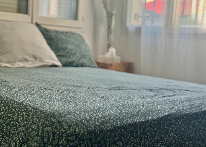 فيلة Au Petit Paradis *